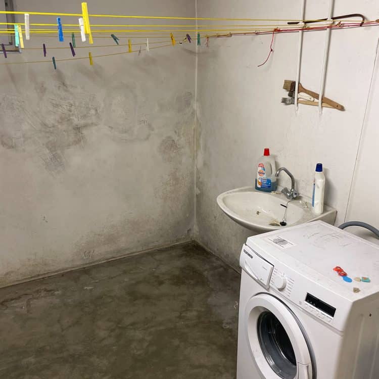 Abbildung feuchte Waschküche